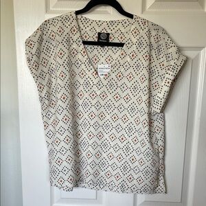 Bobeau Women's Top with Cream and Orange Pattern